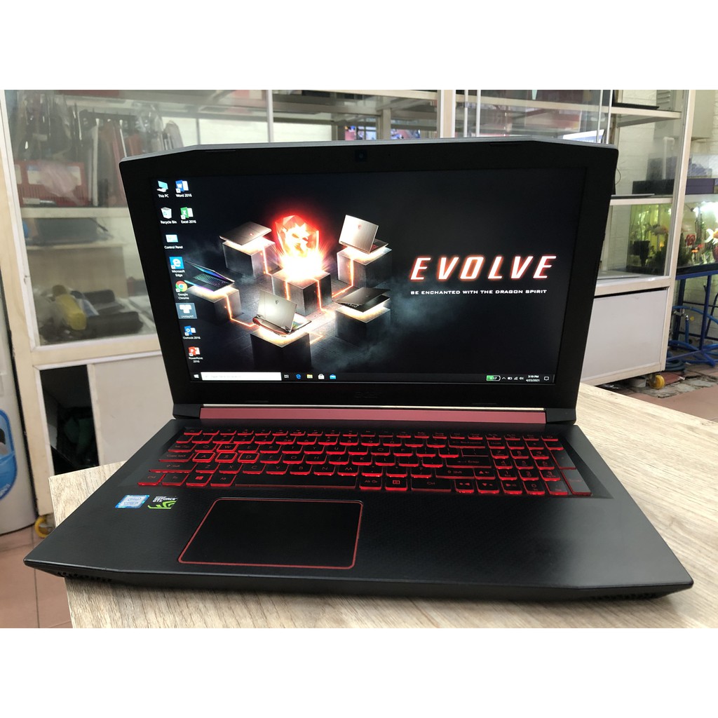 Máy tính Laptop Acer Gaming Nitro 5 AN515-52 i5