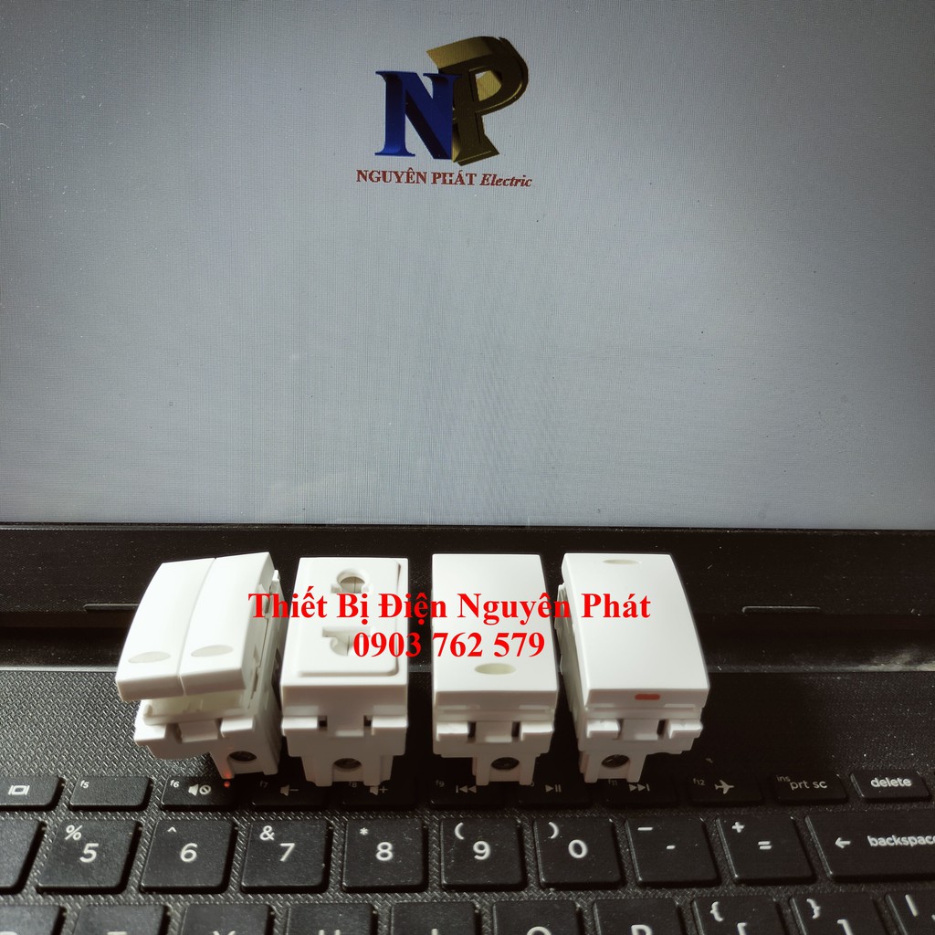 Hạt Ổ Cắm Công Tắc 1 Chiều & Công Tắc Cầu Thang X6 - Hàng Cao Cấp