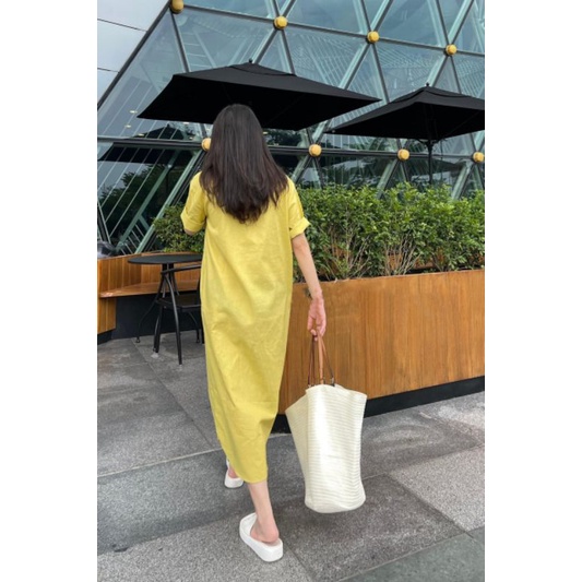 :Váy đi biển, cổ sơ mi vàng túi ngực form suông bầu bí bon chen thoải mái cho nữ LOLLAYE