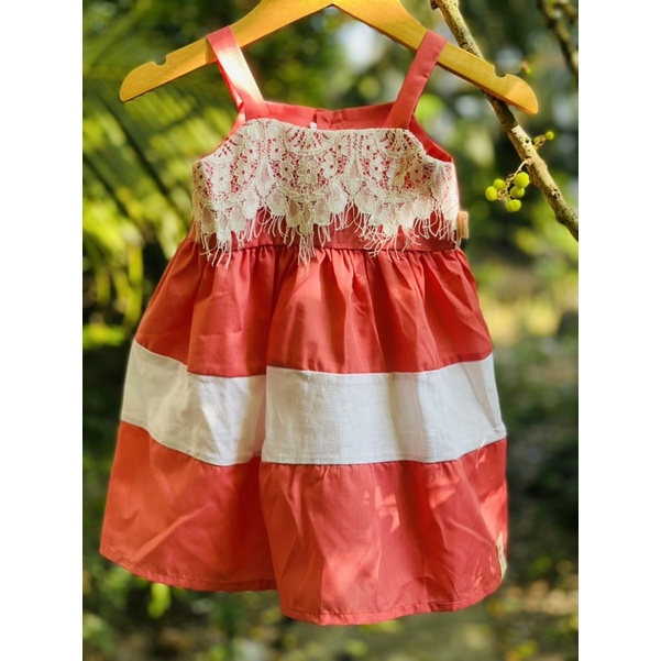 Đầm thô 2 dây phối ren điệu đà cho bé