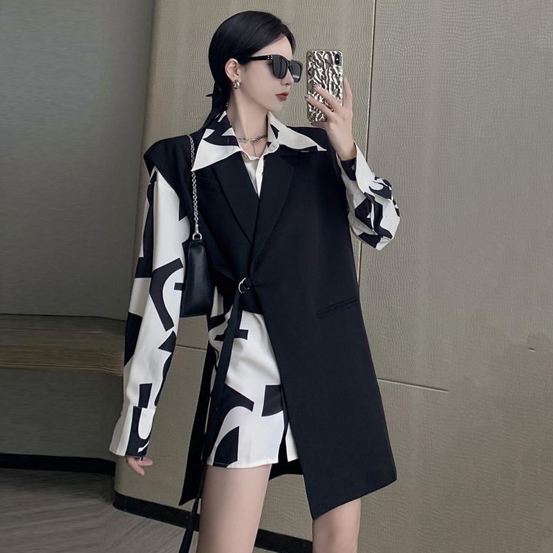 Suit women's 2022 spring new Vintage Port style loose shirt + two-piece vest with design sense