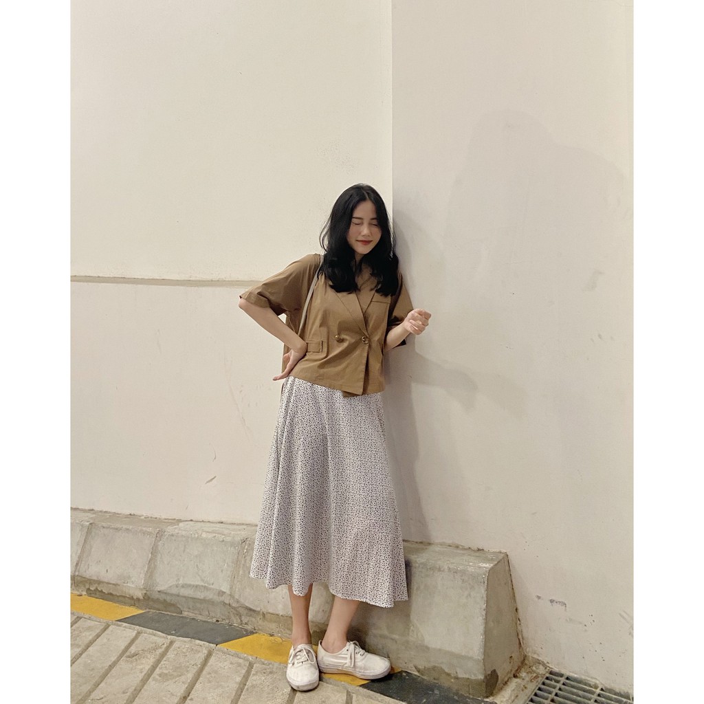 [ ẢNH THẬT ĐỘC QUYỀN MEGGIECLOSET] Áo sơmi 2 nút, dáng lửng phong cách ulzzang