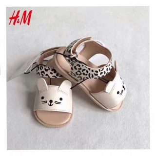 Giày mèo H&M xuất hoạ tiết da báo