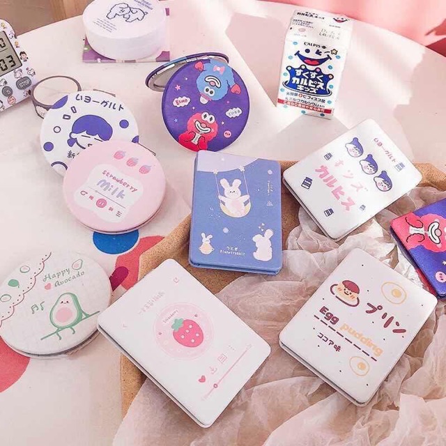 Gương mini cầm tay siêu kute