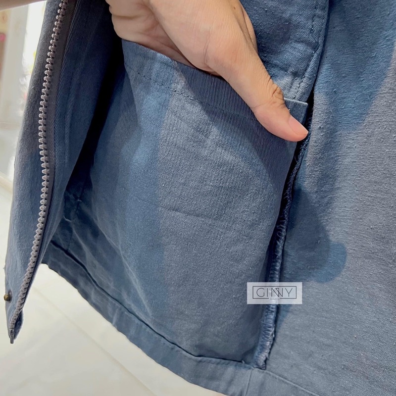 Áo khoác chất kaki phối 2 túi zip dây kéo form rộng