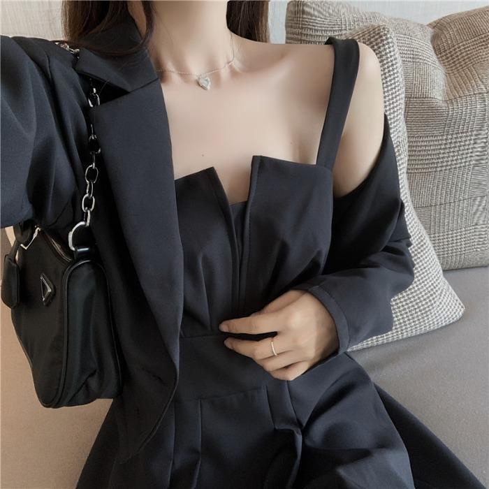 Set đầm hai dây + áo khoác ngắn tay dài phong cách mùa thu mới 2021 | BigBuy360 - bigbuy360.vn