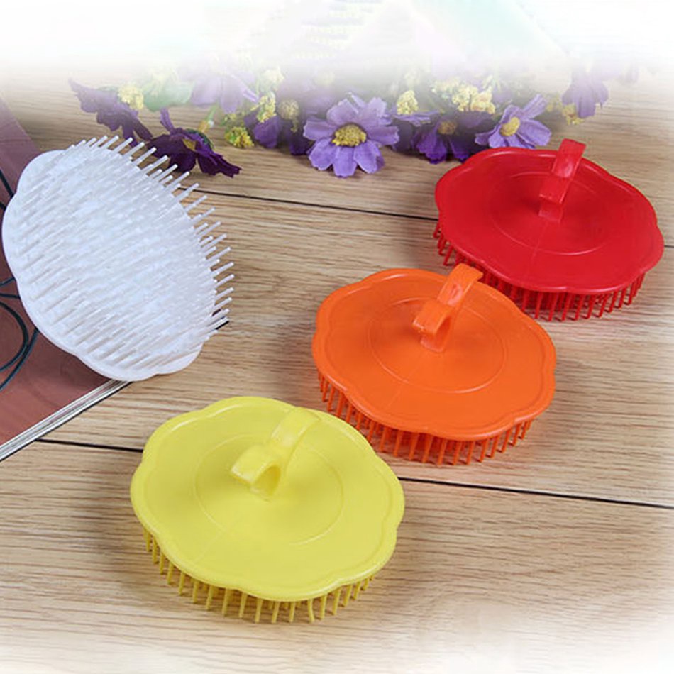 1 Bàn Chải Nhựa Mát Xa Da Đầu Khi Tắm