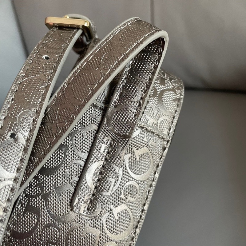 Túi da chéo vai GUESS nữ siêu sang