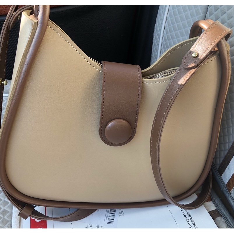 Túi đeo vai, đeo chéo  phối viền da mịn - Hàng loại 1 - TB.Store DV109 25x25x9 cm