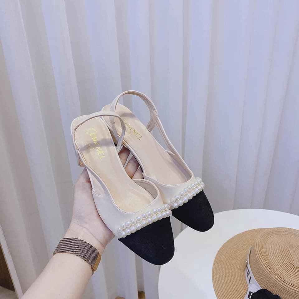 Sandal nữ quai thun sau 2 phân mũi vải gân vá màu phối chuỗi hạt nổi bật