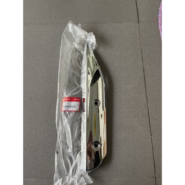 Ốp bô bát bô chắn nhiệt ống xả sau xe Future led 125 đời 2018 đến 2022 18355K73V40