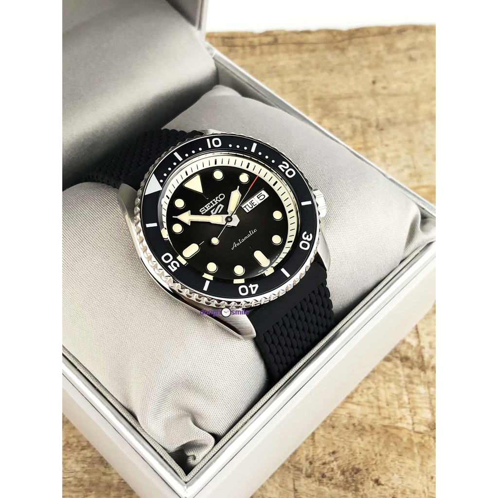 Đồng hồ nam Seiko 5 sport 2019 SRPD73K2 dây cao su