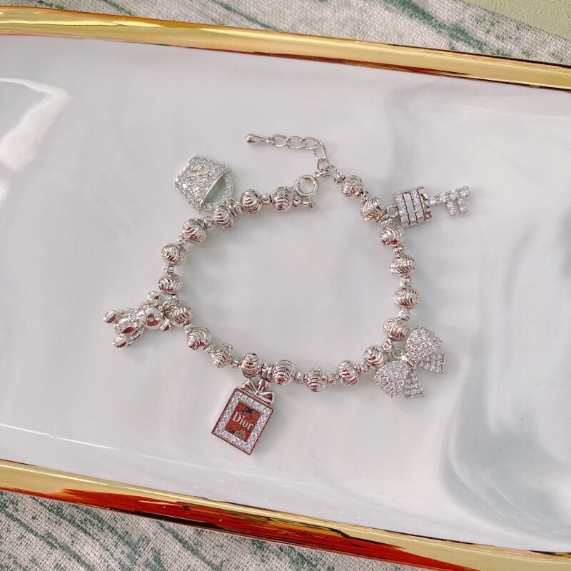 Lắc tay bi 5 charm như hình siêu sáng