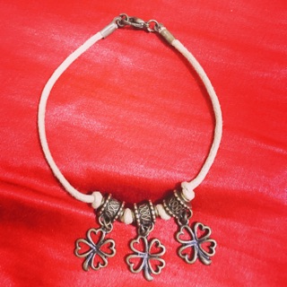 Vòng tay cỏ bốn lá vintage