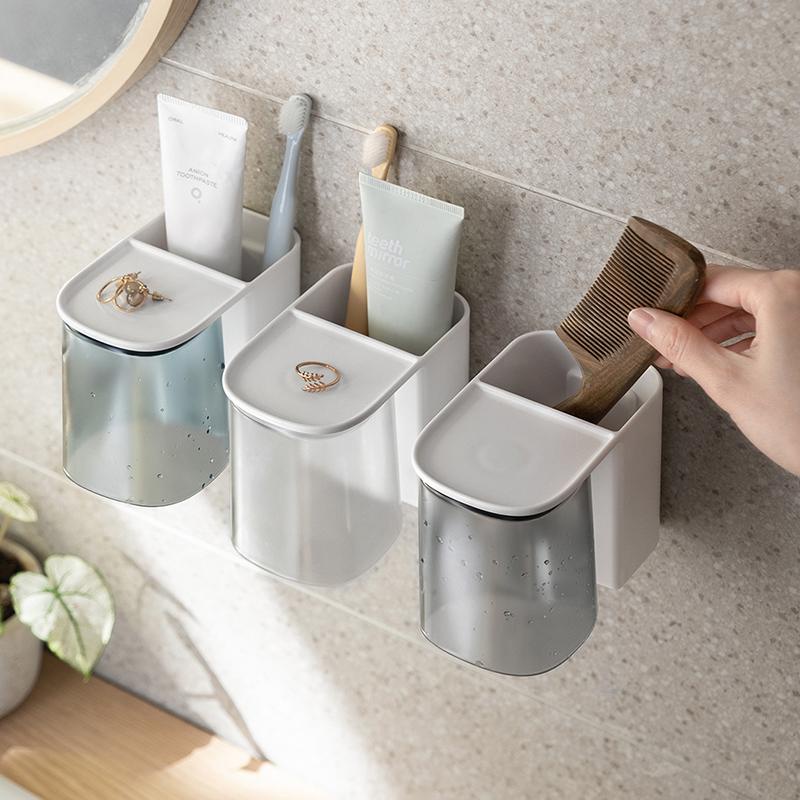 Giá treo ly đánh răng bằng nhựa cao cấp có nam châm tiện lợi