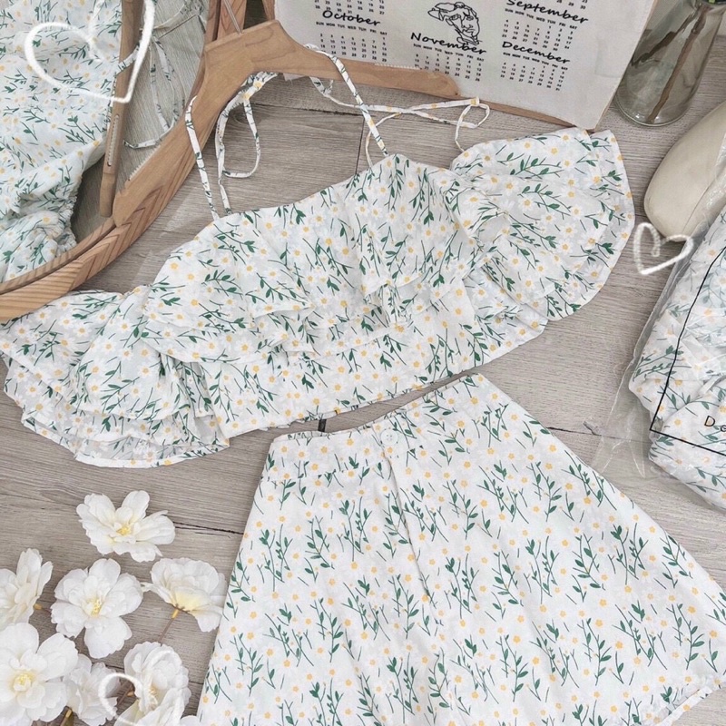 Set Áo Crop Nhún Bèo Thắt Dây Cổ Kèm Short Hoa Chất Xô Vải Cao Cấp