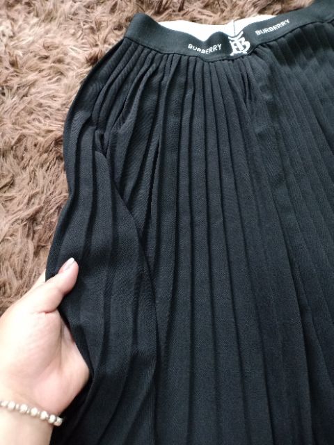 Chân váy xếp ly bigsize dáng lỡ và dài 💗😍 | BigBuy360 - bigbuy360.vn