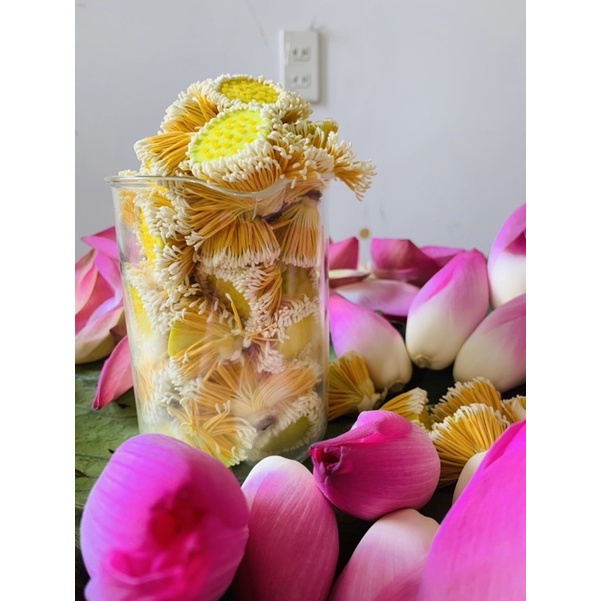Dầu dưỡng hoa sen Hiltown