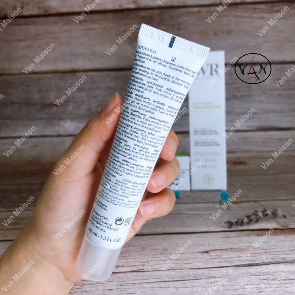 Kem dưỡng da giảm mụn kiềm dầu se khít lỗ chân lông  SVR sebiaclear mat + pores 40ml