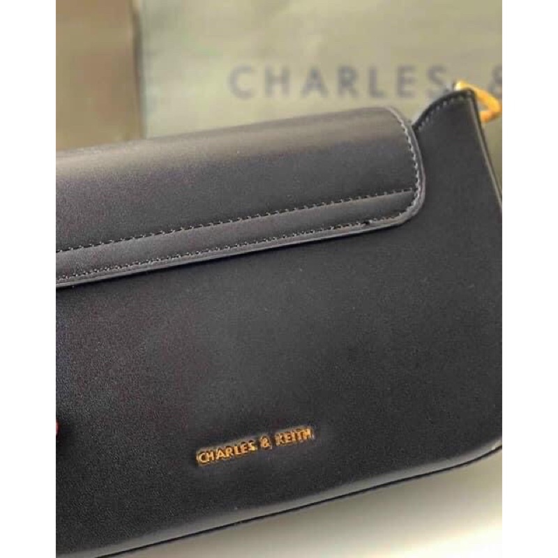 Túi xách kẹp nách CHARLES & KEITH siêu xịn, mẫu mới nhất 2022💎💎