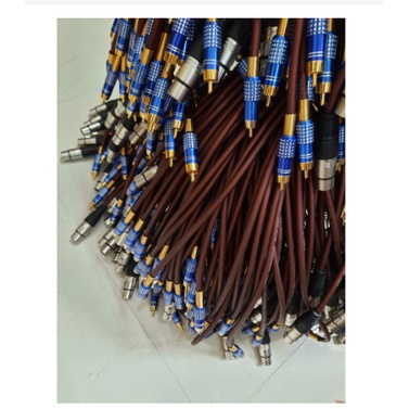 Dây canon 1 đầu cái 1 đầu hoa sen . Dùng kết nối vang cơ  xuống âmly