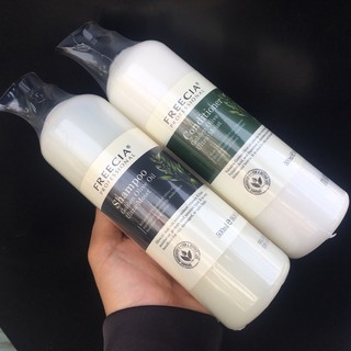 Bộ dầu gội - xả siêu dưỡng ẩm Freecia Golden Olive Oil 500mlx2