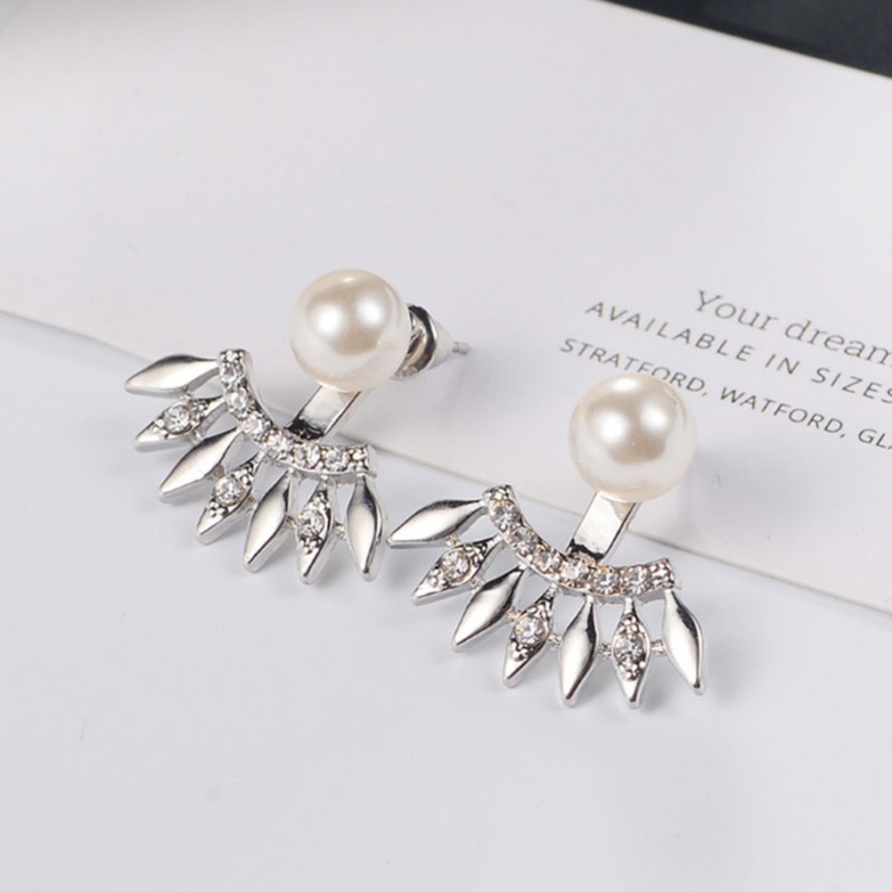 Khuyên tai đính ngọc trai giả sang trọng hợp thời trang