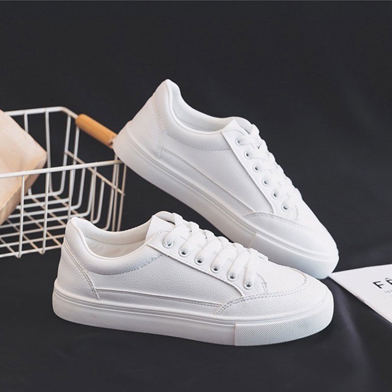 Giày sneaker thiết kế giản đơn năng động dễ phối đồ dành cho nữ