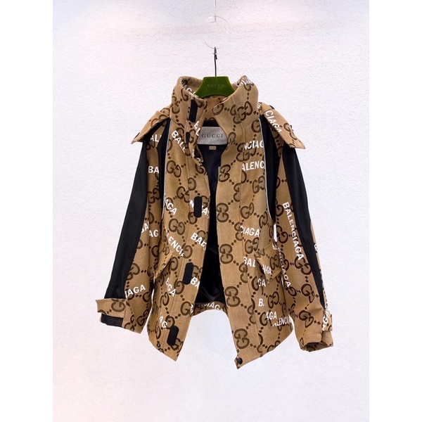 Áo khoác nữ có mũ thương hiệu Balenciaga x Gucci GC cao cấp