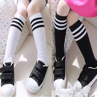 TẤT / VỚ -3 SỌC ĐEN, TRẮNG .