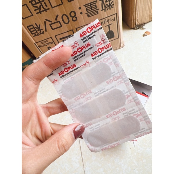 Hộp 100 miếng băng go dán cá nhân