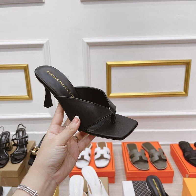 Guốc nữ mũi vuông mã LTG17 cao 7cm có 2 màu đen và trắng phong cách trang trọng