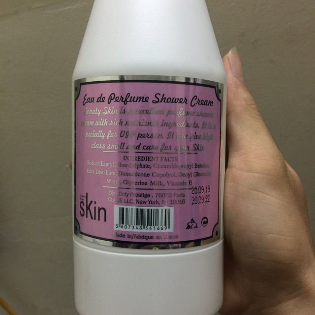 Sữa tắm hương nước hoa SKIN 700ml PHÁP