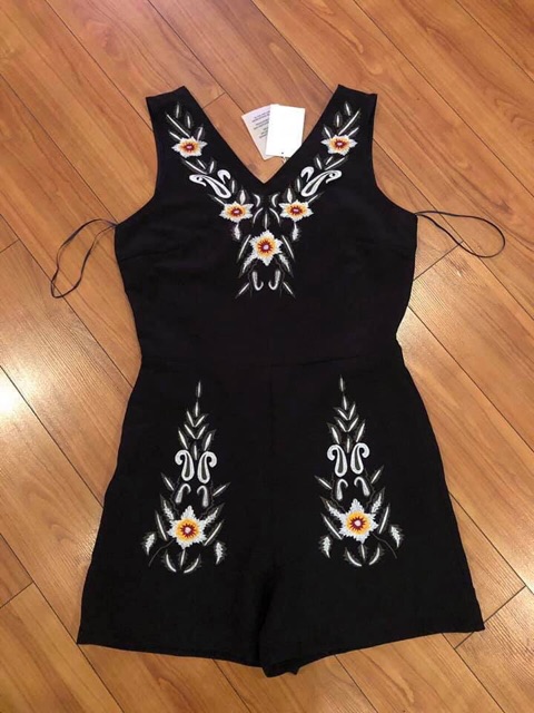 Jumpsuit mùa hè