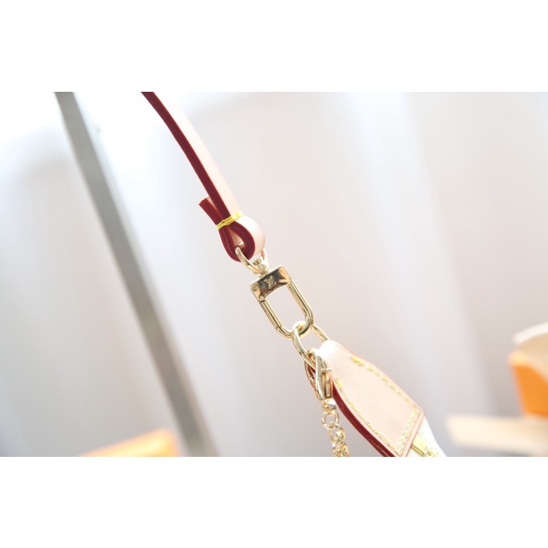 Túi ĐeoLOUISVITTON