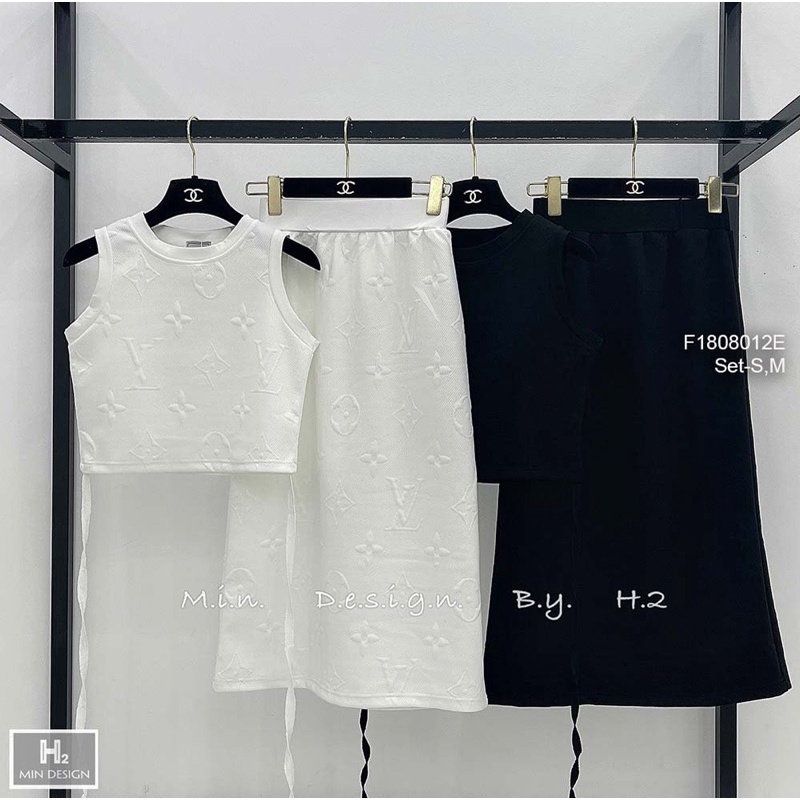 Set hoạ tiết xốp nổi áo sát nách phối chân váy