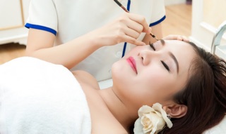 Chì Kẻ Mày Hoài Anh Hai Đầu