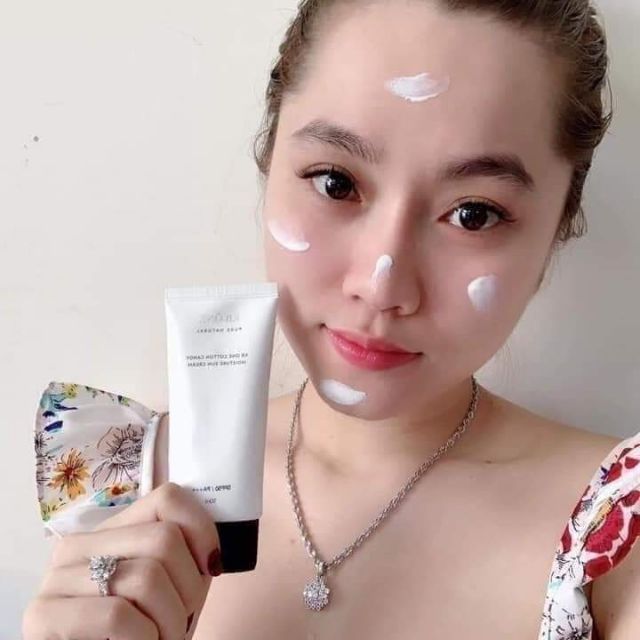 Kem Chống nắng Kbone