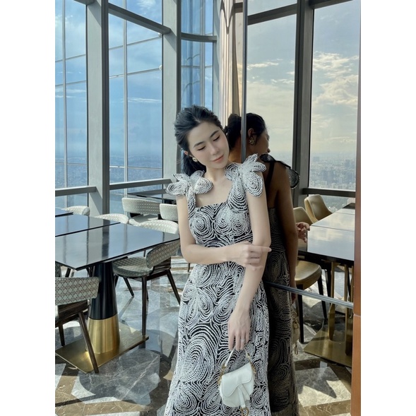 ĐẦM TIỂU THƯ REN THÊU HOA CAO CẤP