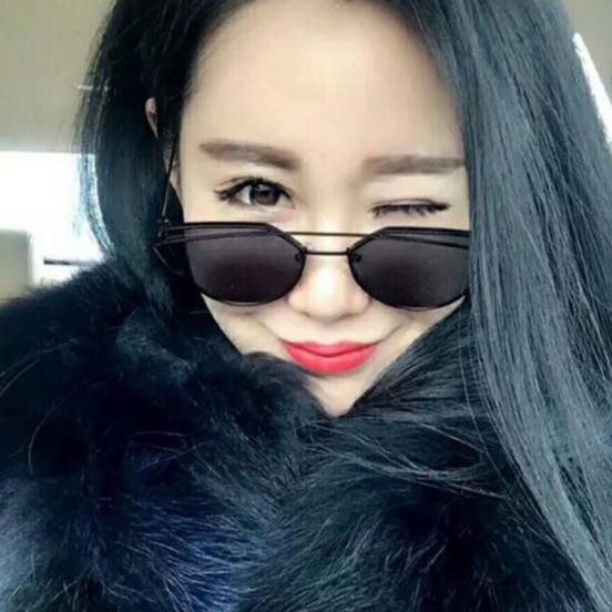 KÍNH HÀN QUỐC THỜI TRANG