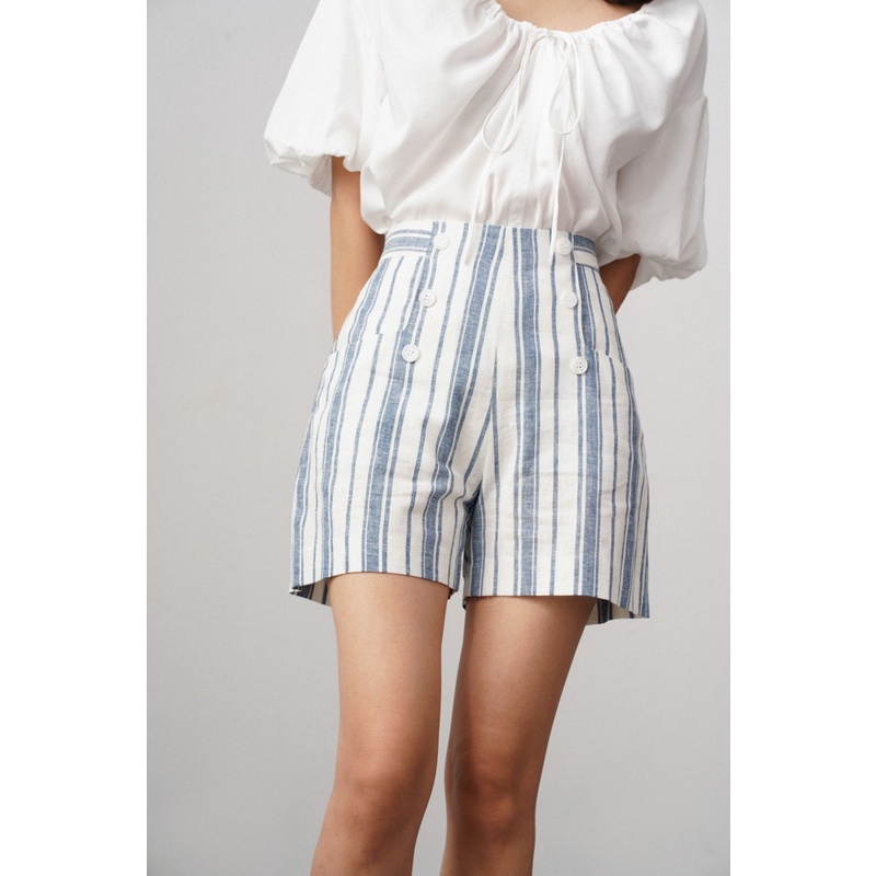 Quần short nữ cạp cao đính khuy trang trí (Kẻ sọc)_MONOTALK B40005TK