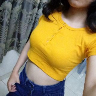 Áo crt nút bấm