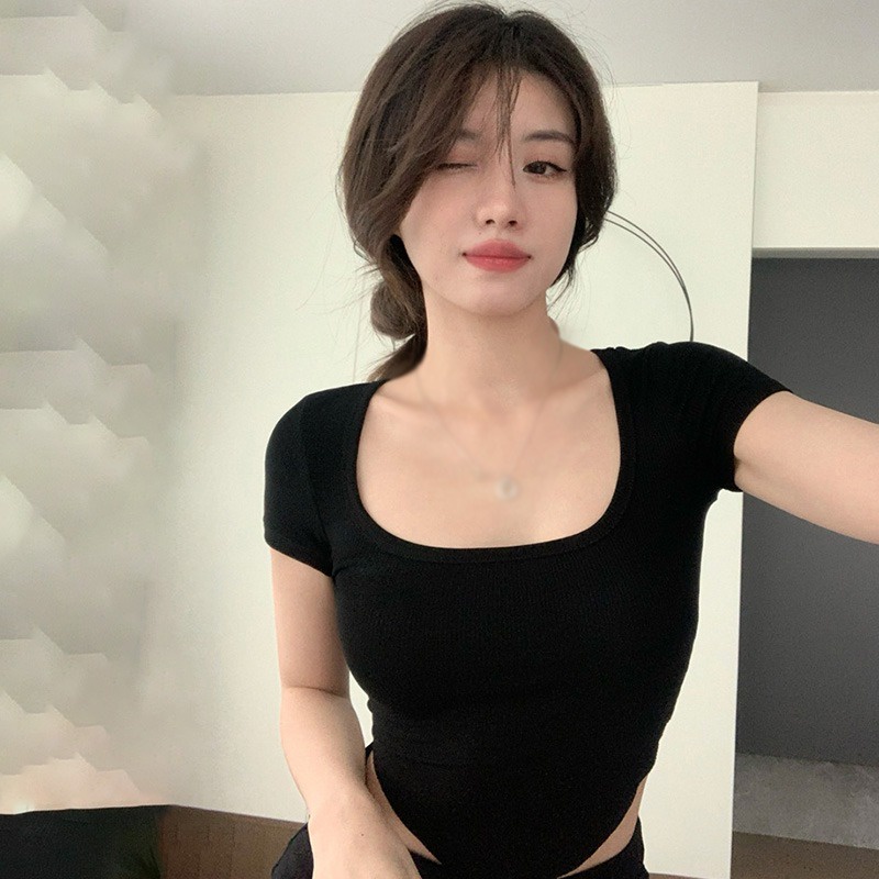 Áo Croptop Tay Ngắn Cổ Tròn Màu Sắc Thanh Lịch