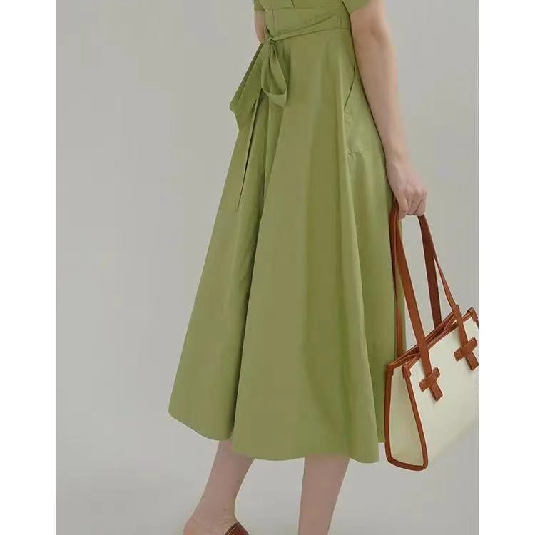 Đầm Midi Dáng Chữ A Tay Ngắn Cổ Chữ V Màu Xanh Lá Phong Cách Retro