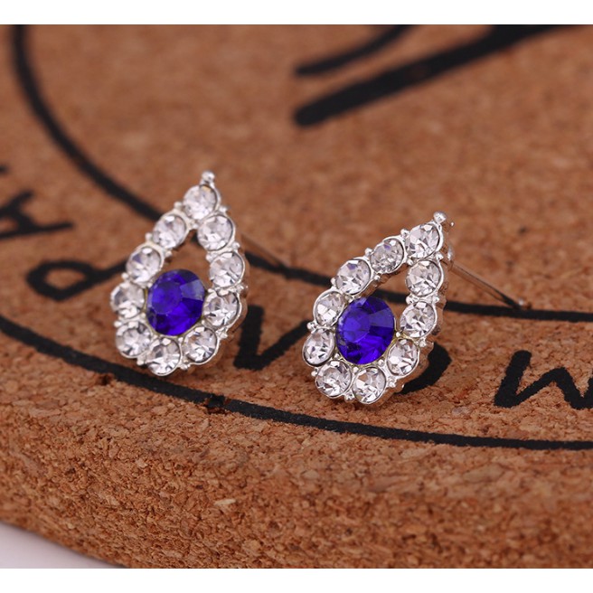 TOP Bông tai nữ phong cách Hàn Quốc kiểu dáng nhỏ gọn độc đáo dễ thương cá tính đẹp trẻ trung mới nhất 2021