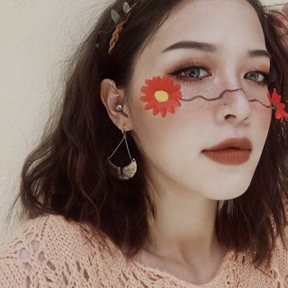 ROSY - KHUYÊN TAI NỤ ĐÁ (ẢNH THẬT Ở SAU!!!!)