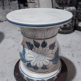 Đôn rạn cao 30cm, mặt đôn rộng 26cm.