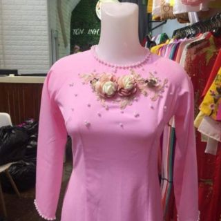 Hoa thêu nổi đính kim sa