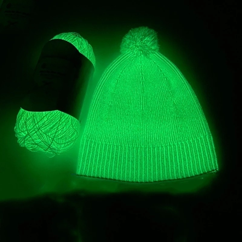 Cuộn Dây Len Đan Dài 70M / 5 Màu Bằng Polyester Phát Sáng Trong Bóng Tối Dùng Làm Mũ / Áo Len