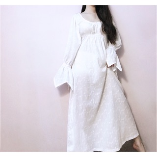 Đầm maxi xô hoa nổi tay loe